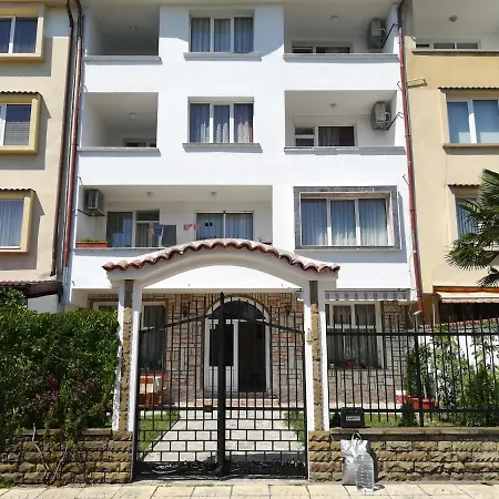 The White House! A Good Pleace For Rest! 2* Primorszko